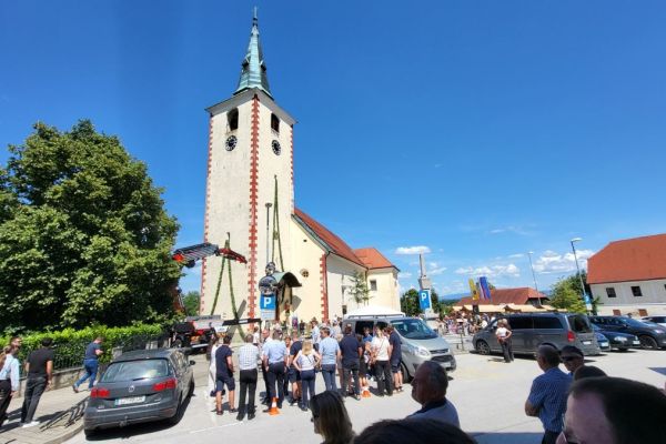 novi-zvonovi-leskovec-122A3F9313-5E57-0E90-7BE1-D94A4F858317.jpg