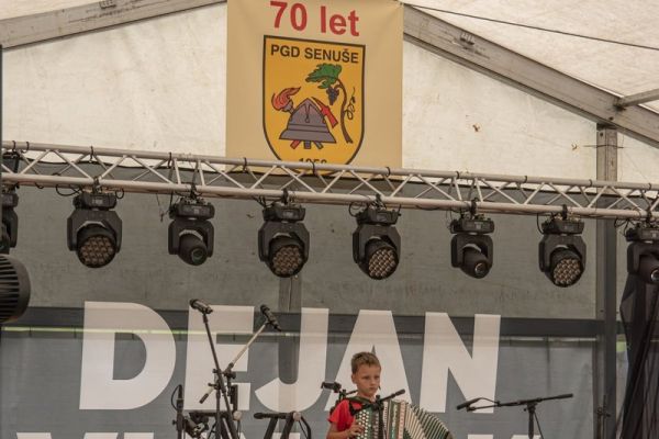 gasilska-veselica-senuse-70-let-dejan-vunjak-2026-278CA6C95B-39D3-346C-9CCC-27D200C59525.jpg