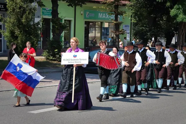 folkloristi-na-poljskem-51EB92E69E-6C40-5CD5-3F8A-97333459F4A3.webp