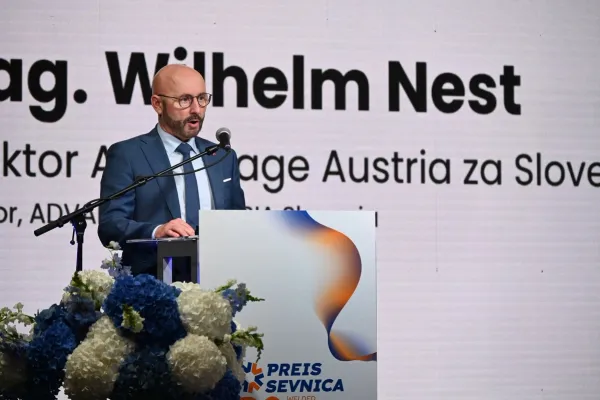 preiss-30-11A484CACD-F46A-DAB5-BA75-1CEAD084D908.webp